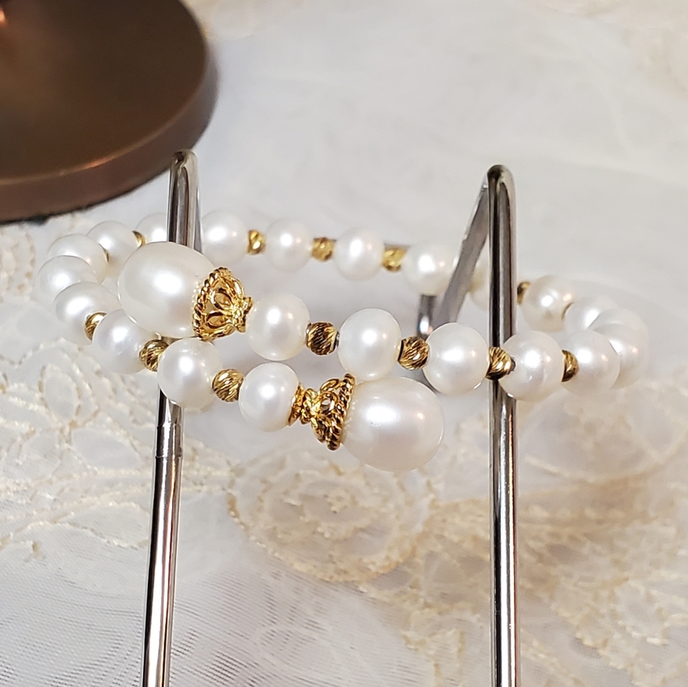 Pearl and Gold Bead Wire Bracelet